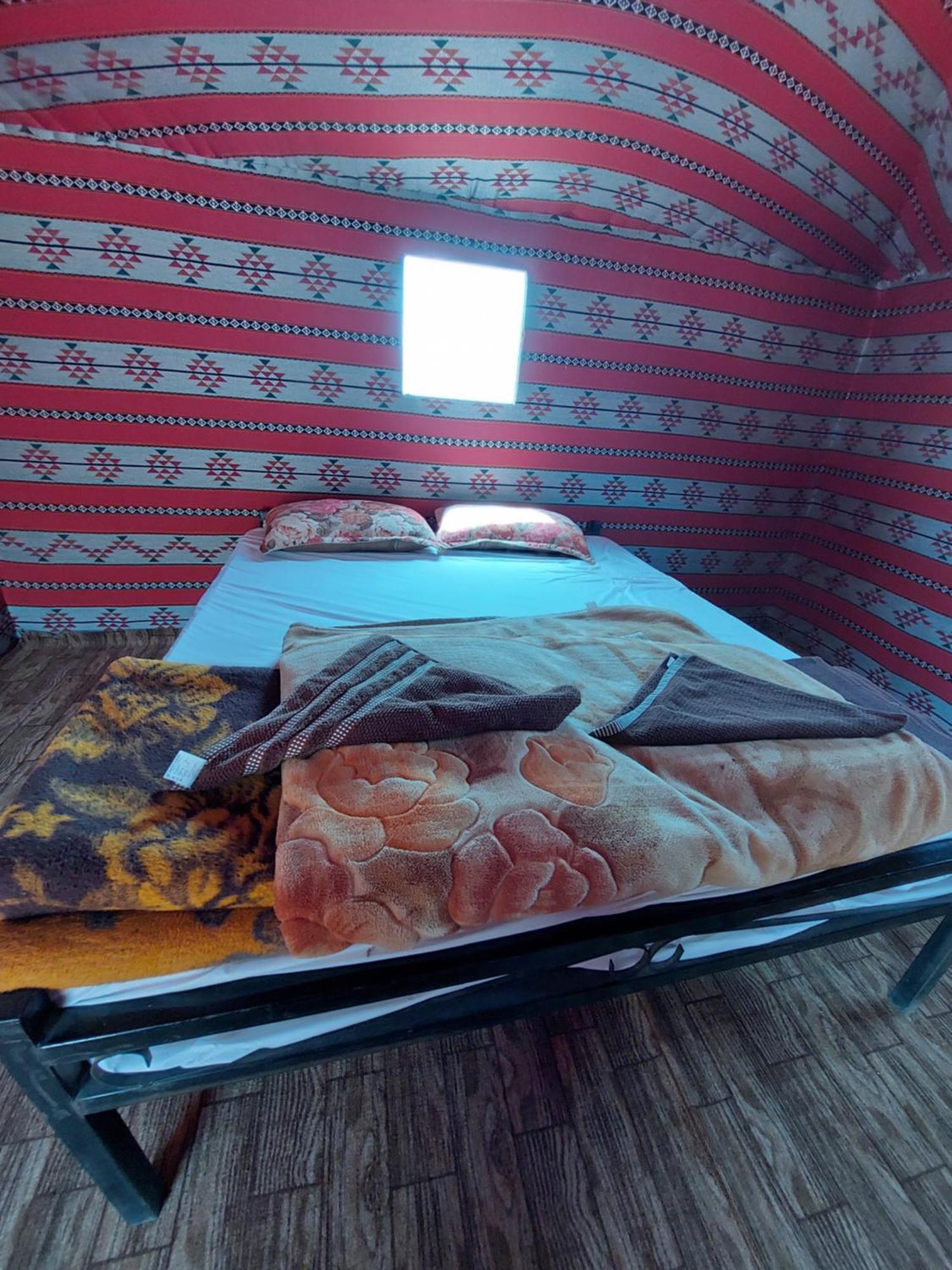 Hotel Bedouin Future Camp Wadi Rum Habitación foto